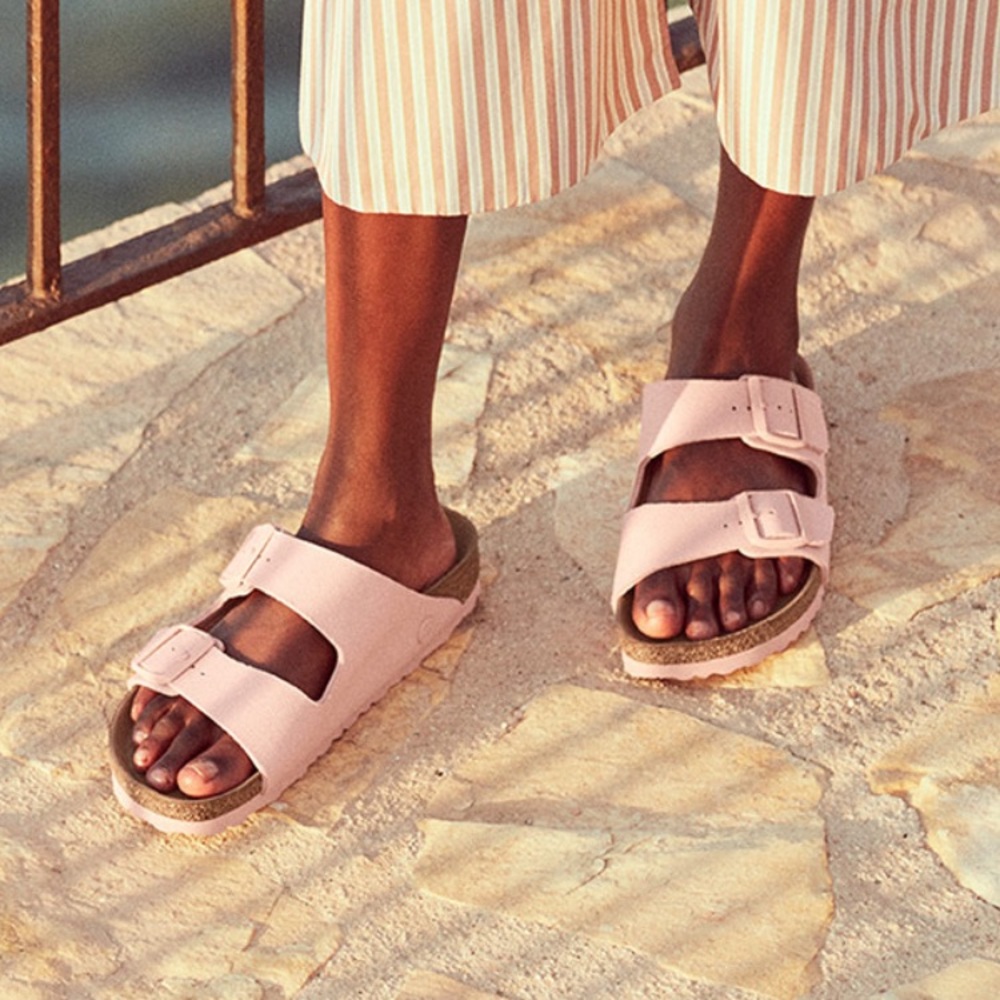 Birkenstock Women's Arizona Rivet Logo Vegan Canvas Sandal Soft Pink KC